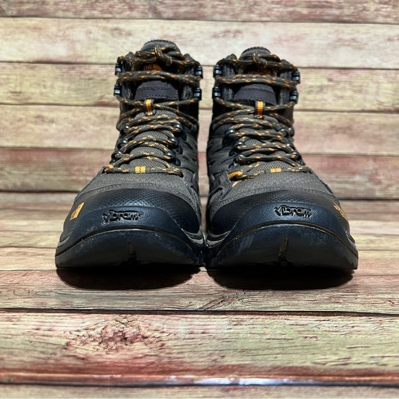 The North Face Hedgehog Fastpack Mid Boots - Picture 4 of 9